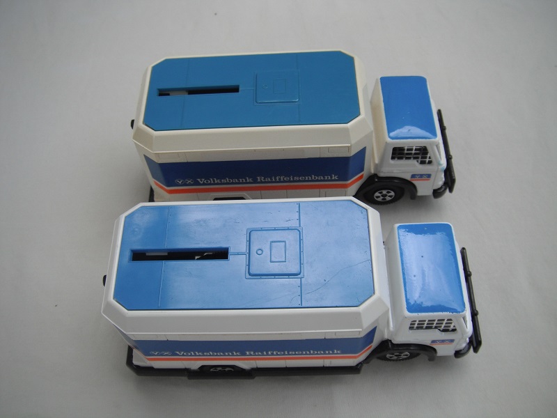 K88A Money Box Volksbank white or off white container.jpg