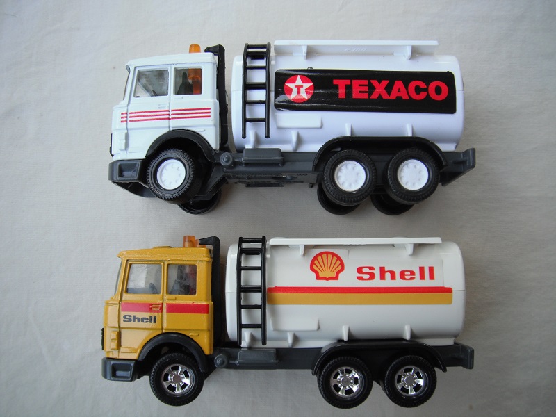 K131A Iveco Petrol Tanker wheel variations.jpg