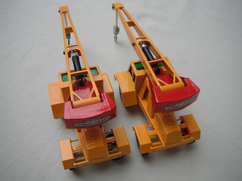 K14A Taylor Jumbo Crane red or dark red weight box.jpg