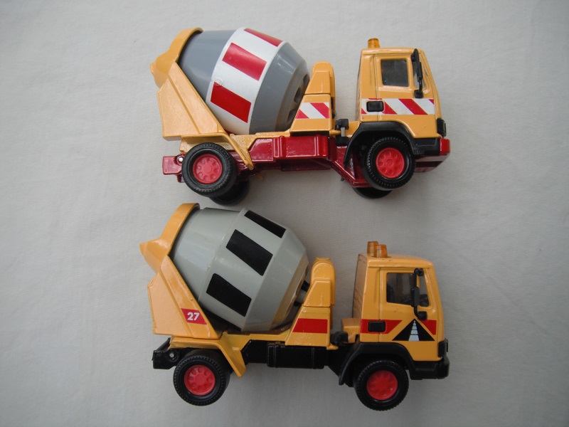 K123A Leyland Cement Truck tempa variations.jpg