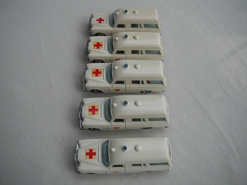 K6B Mercedes Benz 'Binz' Ambulance group pic#2.jpg