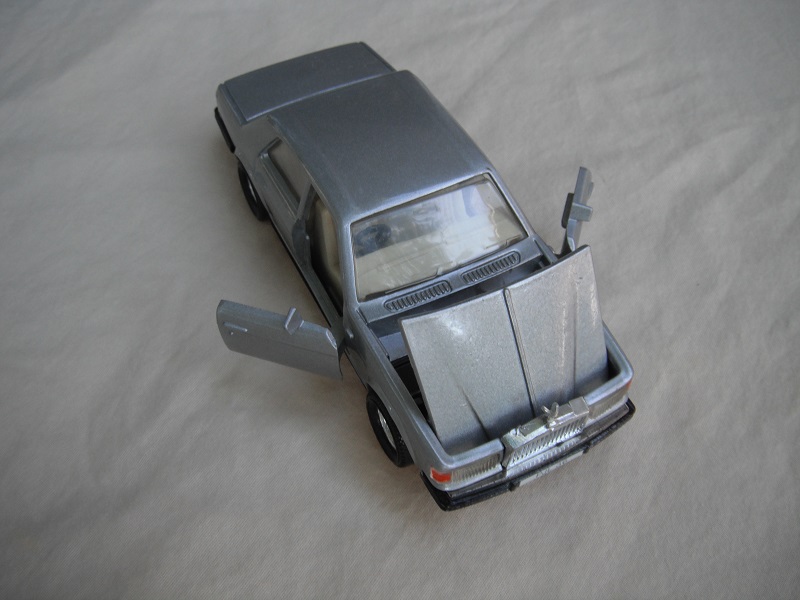 K161A Rolls Royce Silver Spirit opening features pic#1.jpg