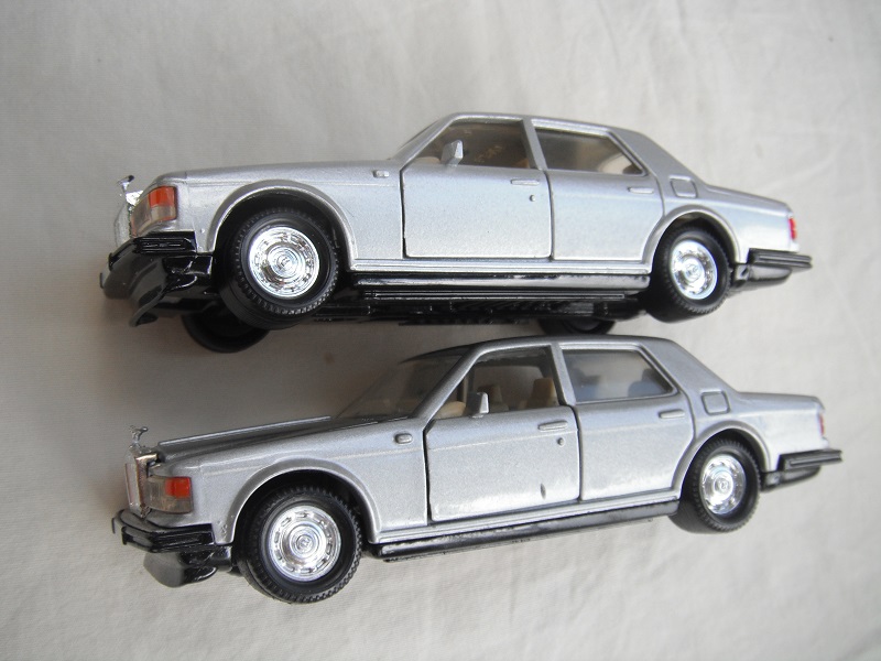 K161A Rolls Royce Silver Spirit sidelight variations.jpg