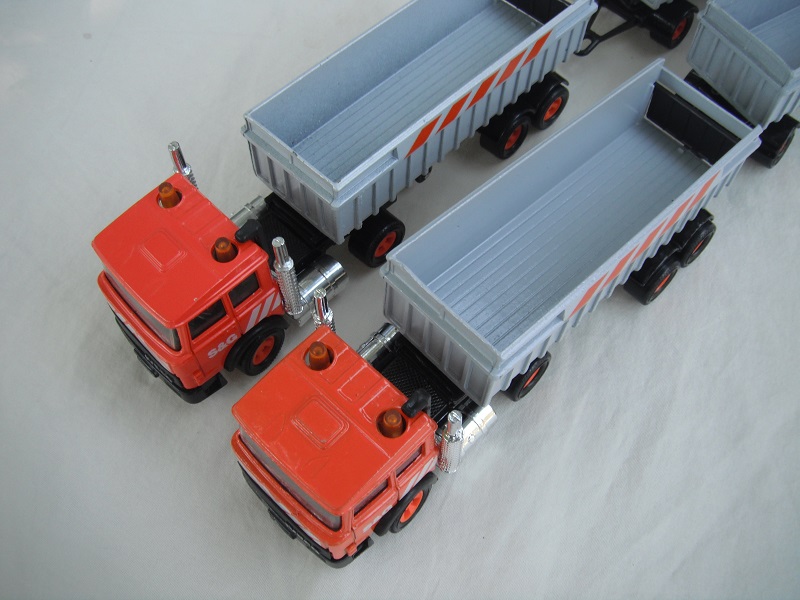 K145A Iveco Twin Tipper Truck orange or dark orange cabs.jpg