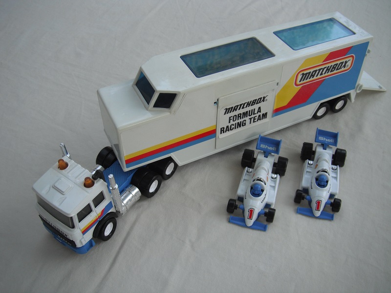 K160A Racing Car Transporter Matchbox & race cars.jpg