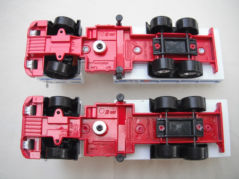 K148A Crane Truck Camion Grue red or dark red base.jpg