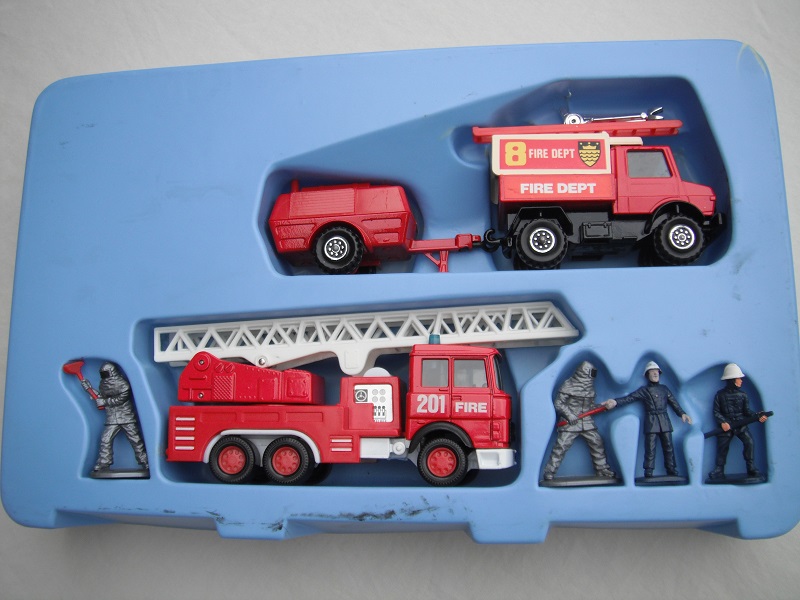 K138A Fire Rescue Set box pic#1b.jpg