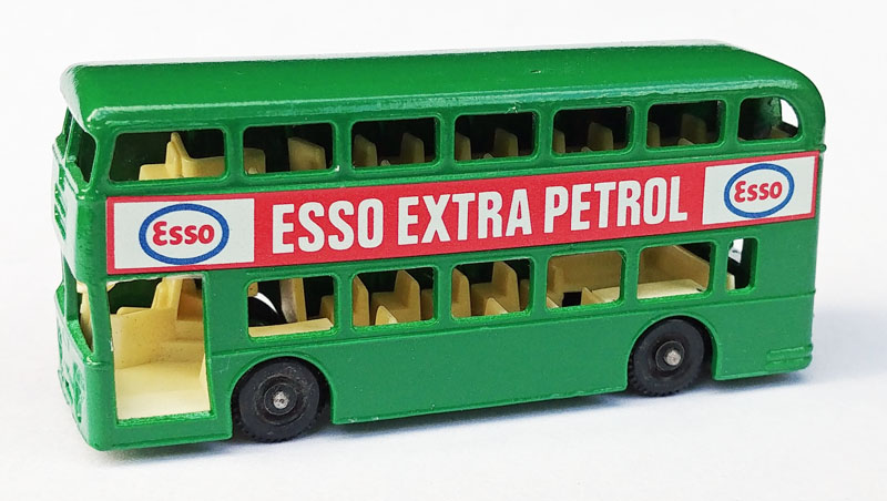 #74bDaimlerBus1LR.jpg