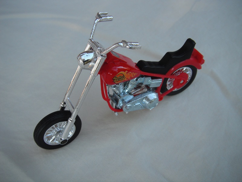 5. Red  body/unpainted motor/Thailand base/Harley Davidson &amp; flames (from set No.76272).