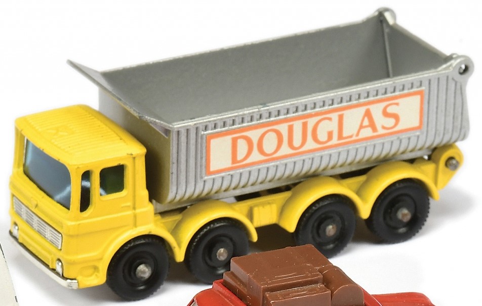 Lemon tipper with orange Douglas label.jpg