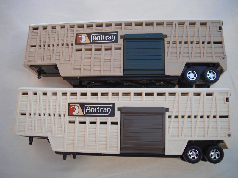 K8D Animal Transporter trailer door variatiions pic#1.jpg