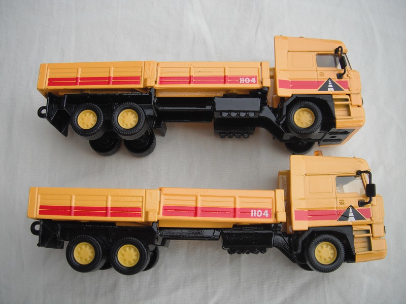 K137A Road Repair Set (DAF Truck & Trailer) right side of DAF truck.jpg