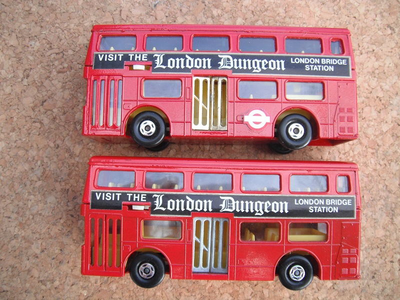 K15B The Londoner (Bus) London Dungeon side door variations.jpg