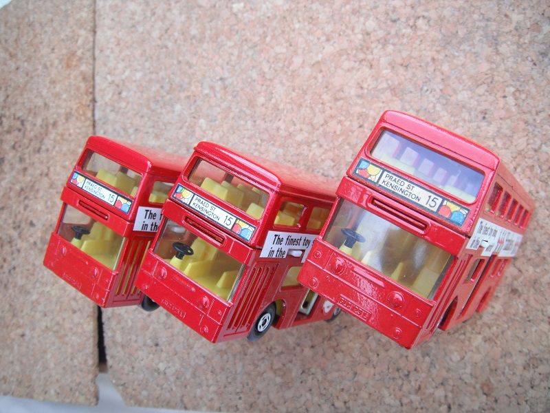 K15B The Londoner (Bus) Hamleys pic#3.jpg