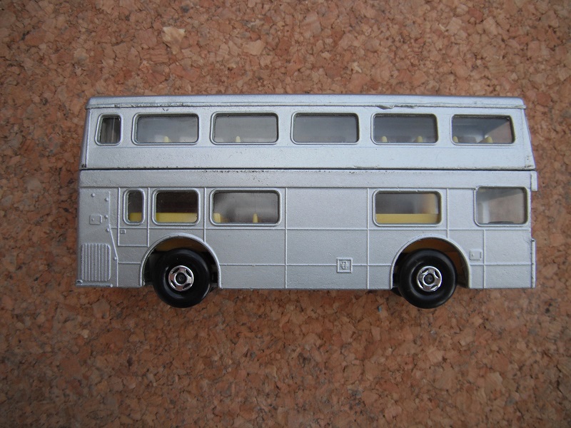 K15B The Londoner (Bus) All silver (prepro) pic#2.jpg