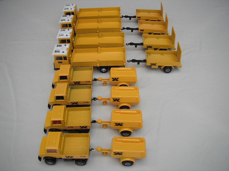 K118B Road Repair Set Ford Truck & Trailer group pic#5.jpg