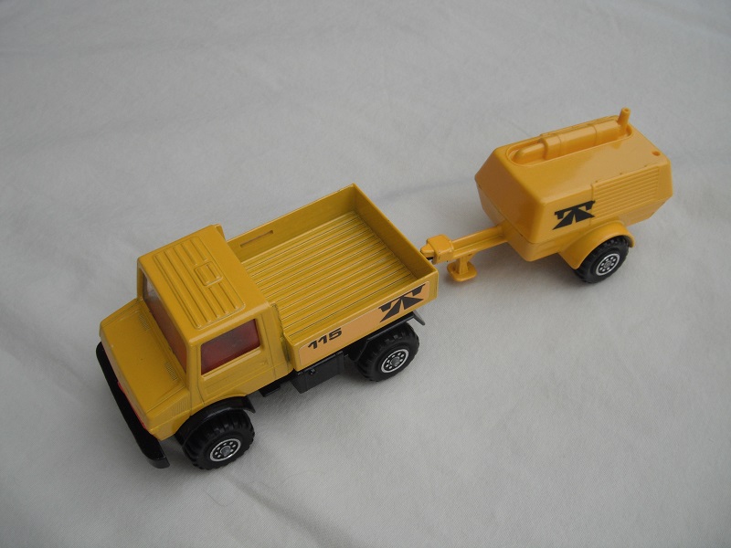 2. Yellow Unimog/K118 matt black England base/red interior/&quot;115&quot; to front/Yellow trailer/K-118 England made/black tow eye.