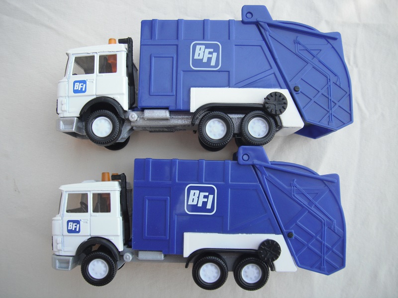 K133A Iveco Refuse Truck BFI in blue or dark blue.jpg