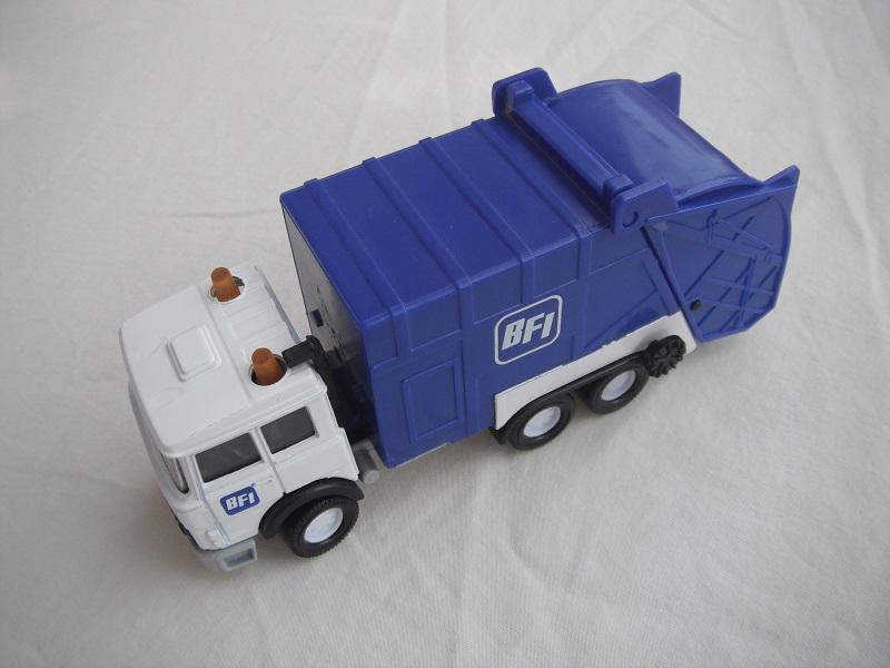 10.White cab/blue container/gray base/China made/white 8 dot disc whls/clr wind/blk int/&quot;BFI&quot; on dark blue.