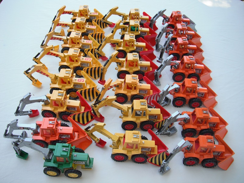 K25B Digger & plow group pic#3.jpg