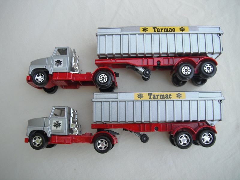 K18B Articulated Tipper Truck silver cab wheel variations pic#1.jpg