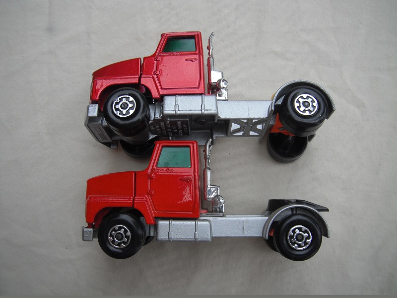 K18B Articulated Tipper Truck red or metallic red cabs.jpg