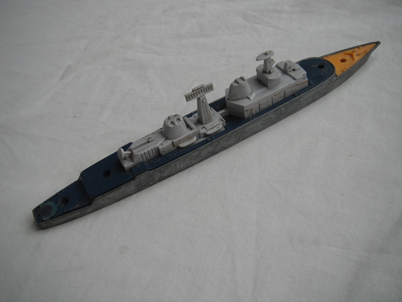 K308 Guided Missile Destroyer var#1 right side.jpg