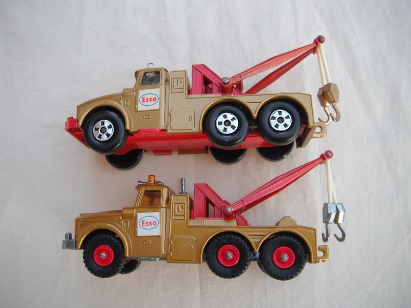 K2C Scammell heavy Wreck Truck Esso gold or dark gold body.jpg