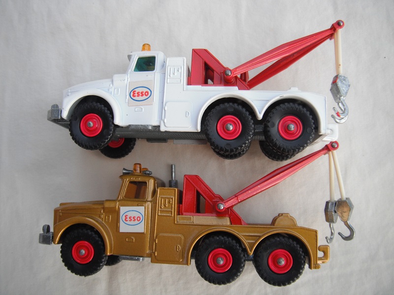 K2C Scammell Heavy Wreck Truck label variations.jpg