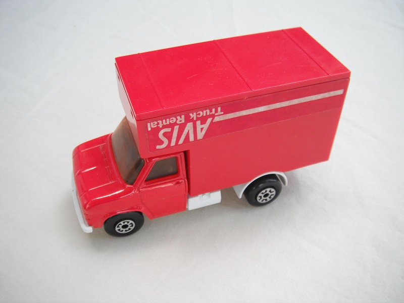 K29B Ford Delivery Van with reversed label.jpg