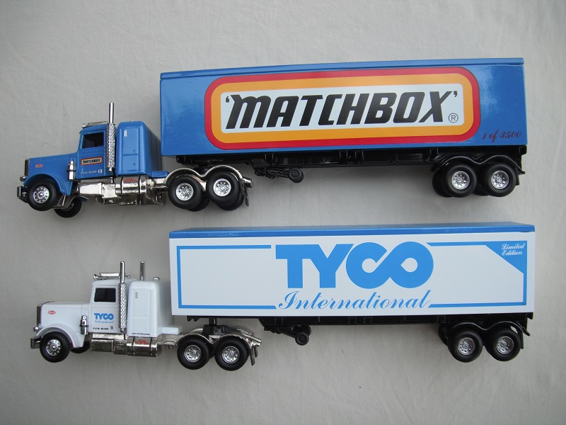 K186A Peterbilt Container Truck Matchbox & Tyco pic#1.jpg