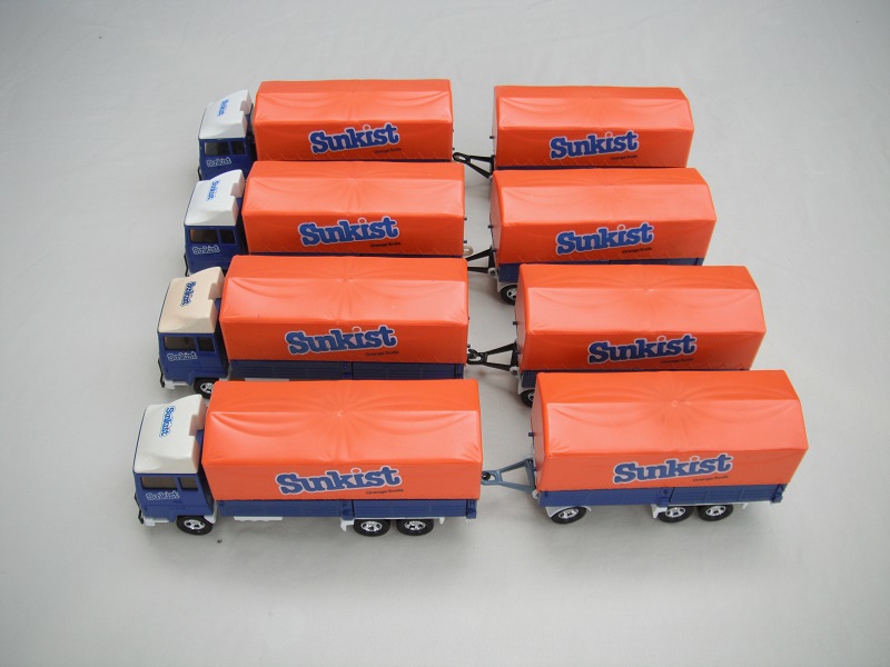 K21D Ford Transcontinental Sunkist group pic #2.jpg