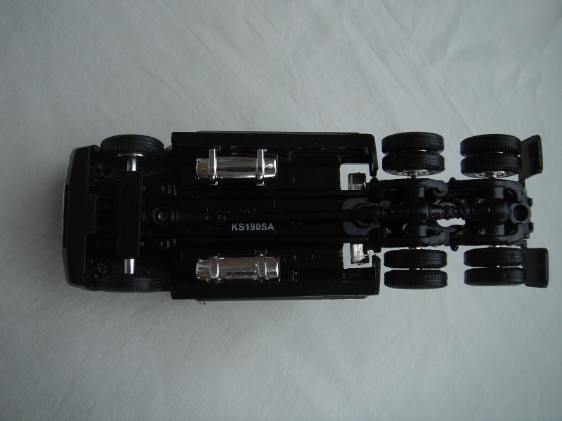 K190A Freightliner Container Truck cab base.jpg