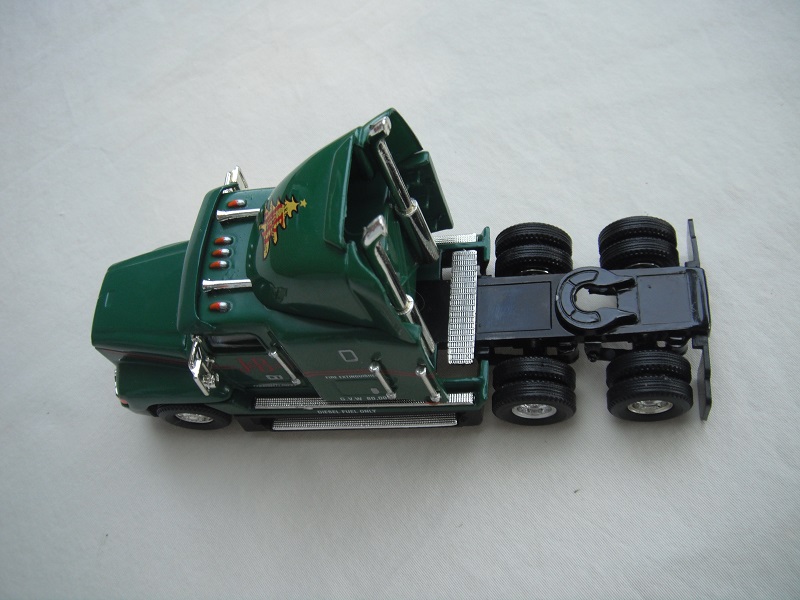 K190A Freightliner Container Truck cab.jpg