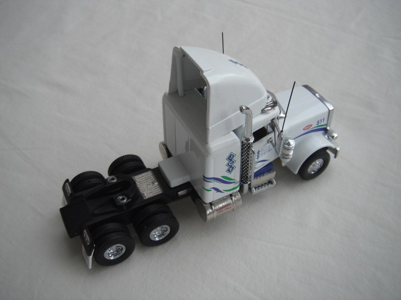 K199A Peterbilt 359 Container Truck JCT cab.jpg