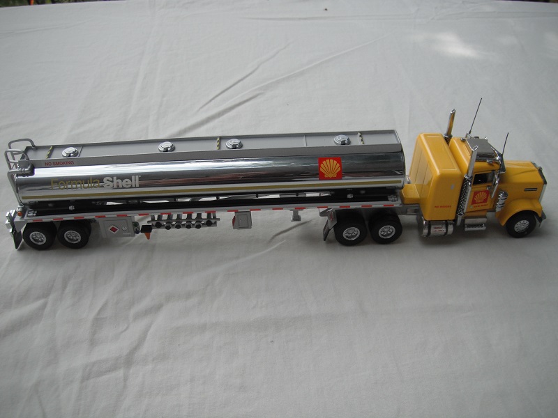 K200A Kenworth W900 Tanker pic#3.jpg