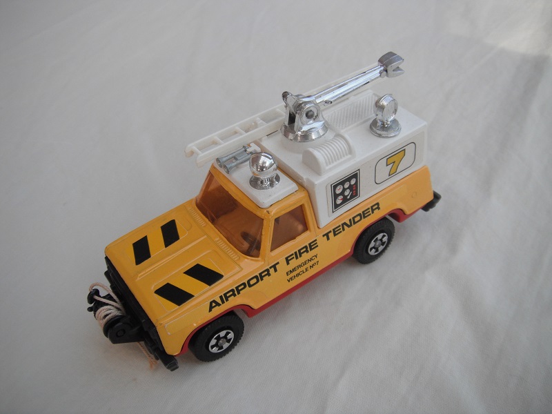 2 Yel body/wht canopy/red base/horns on roof/no lts/red ladder/amb windows/lrg steering/&quot;Airport Fire Tender&quot;/gauges &amp;7 lbl/wht cable.
