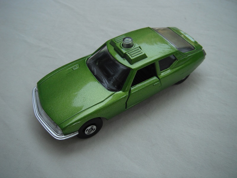 7. Light green body/black base/Bulgaria/black interior/clear windows/no tow hook/no labels.