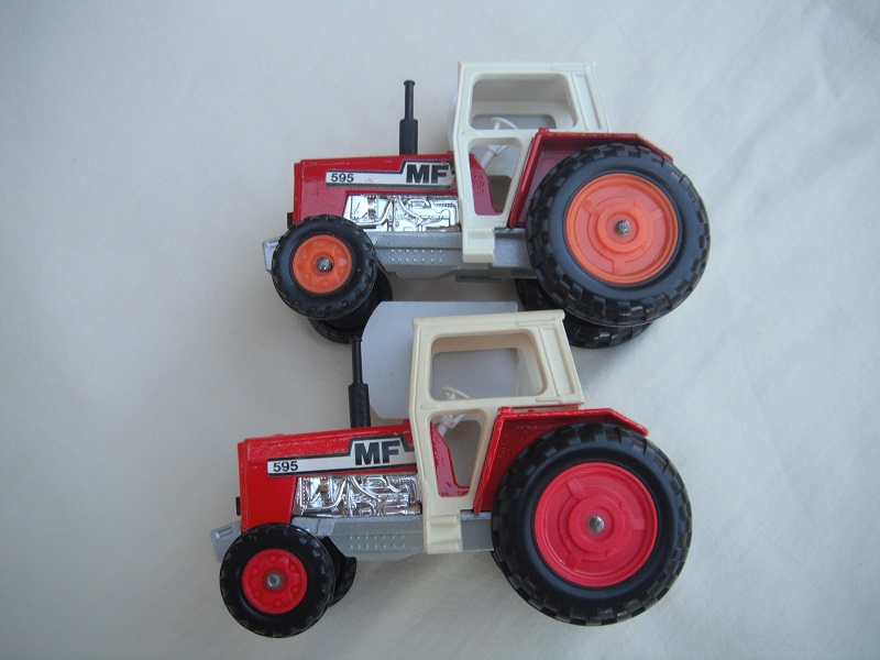 K87A Tractor & Rotary Rake orange or red wheel hubs.jpg