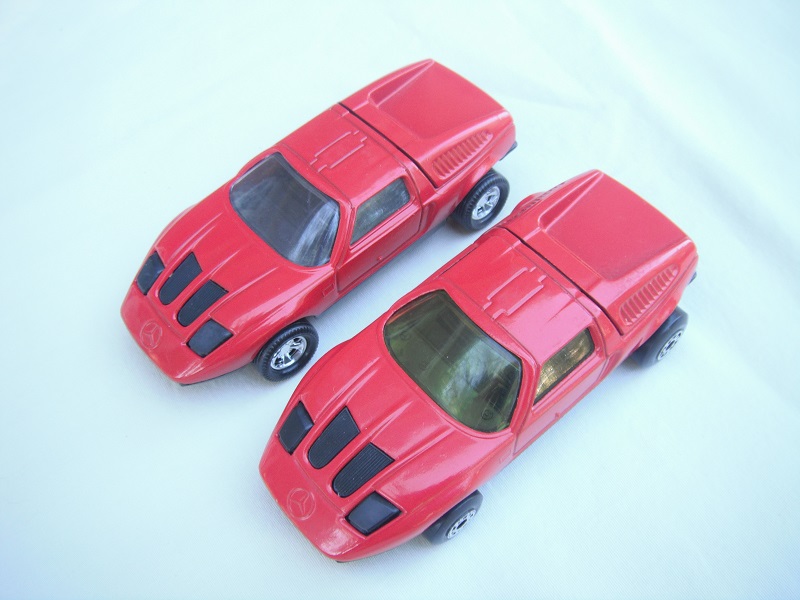K30A Mercedes C111 red body light amber or clear windows.jpg
