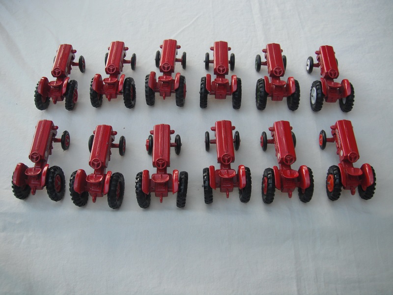 K4A International Tractor group pic#4.jpg