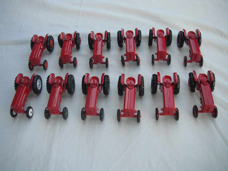 K4A International Tractor group pic#1.jpg