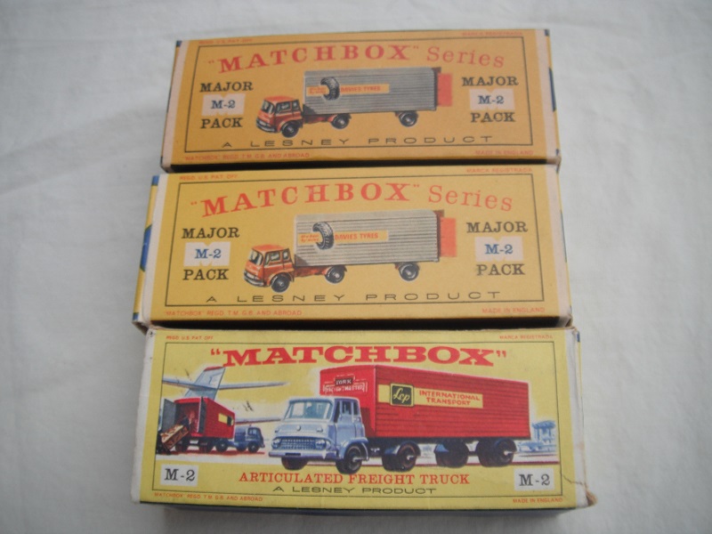 M2B Bedford Articulated Freight Truck box pic#3.jpg