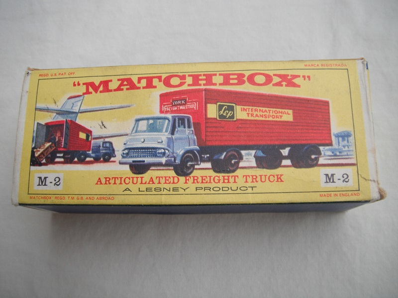 M2B Bedford Articulated Freight Truck box pic#2.jpg