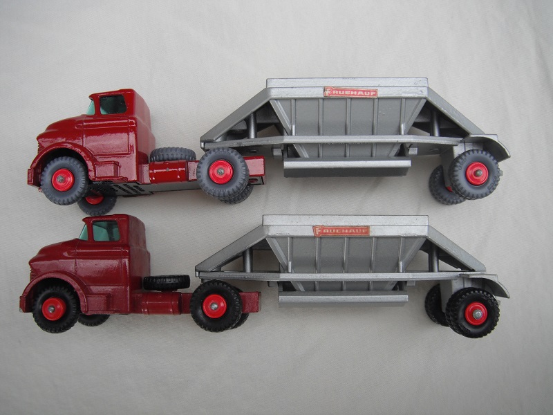 M4B GMC Tractor & Fruehauf Hopper wheels variation pic#1.jpg