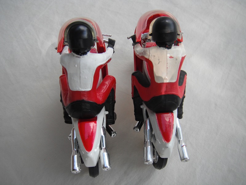 K81A Suzuki Motorcycle red or dark red frame pic#2.jpg