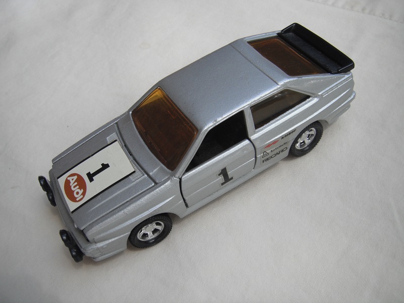 5. Silver body/black England base/5 spoke mag wheels/amber windows/Audi &quot;1&quot; on hood and side doors.