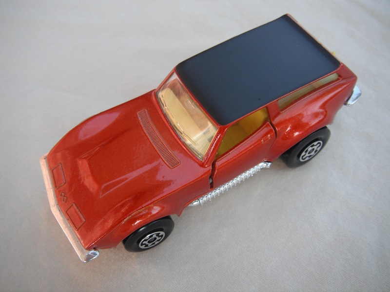 10.Metallic copper body/flat black roof/silver base/Speedkings/MC wheels/clear windows/yellow interior/no labels.