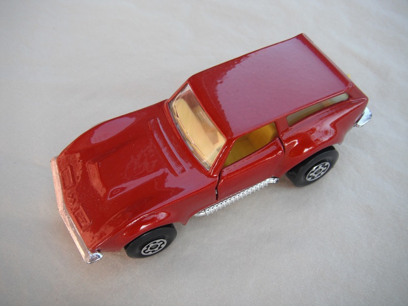 4. Metallic copper body/silver base/Superkings/MC wheels/clear windows/yellow interior/no labels.