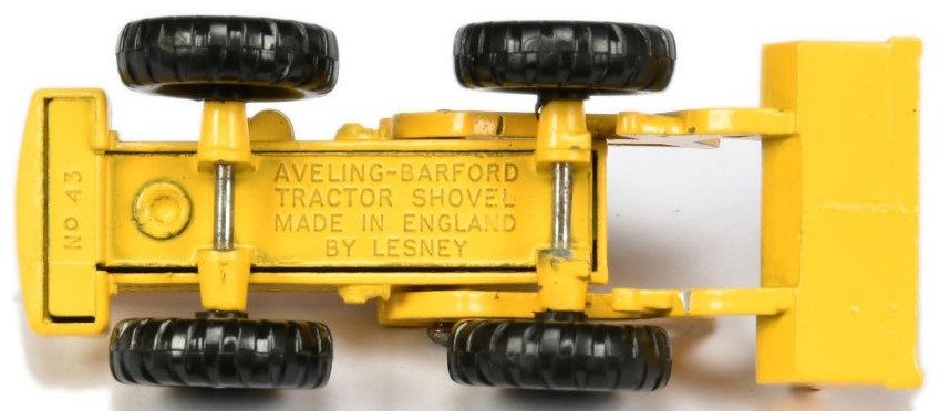 %5 All yellow model with small axle braces base view.jpg